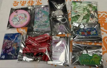 마크로스 F 갤럭시 파이널 라이브 럭키 드로우 묶음 판매