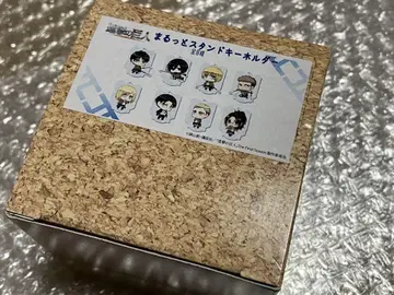 진격의 거인 동글 스탠드 키링 box