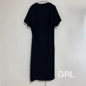 GRL 블랙 퍼프 슬리브 원피스