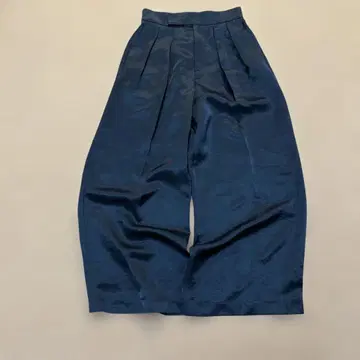 새상품급! 온워드 새틴 블랙 플리츠 와이드 팬츠 M