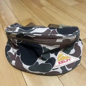 KELTY 카모플라쥬 바디백 H.R.MARKET 한정