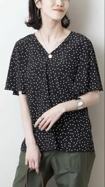 유나이티드 애로우즈 반팔 블라우스