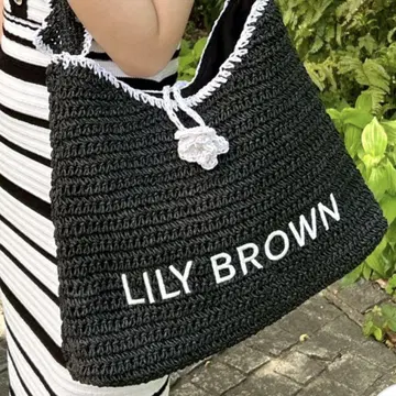 새상품 LILY BROWN x MARY QUANT 페이퍼 라운드 프릴 백