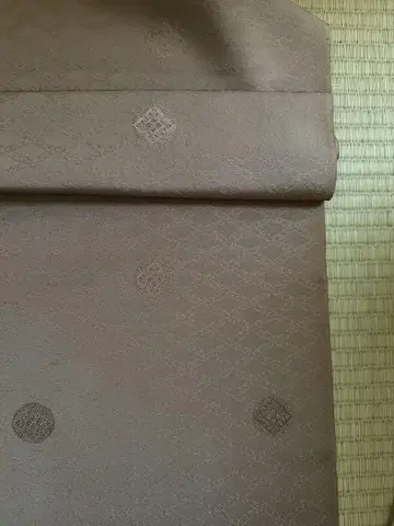 이로무지 기모노 브라운 순수 실크 문양 원단 핫카케 포함