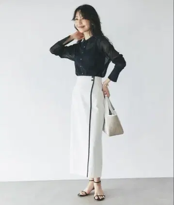 러브티크 봉봉 바이컬러 파이핑 내로우 스커트
