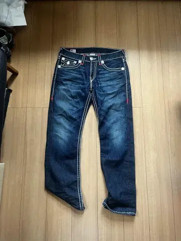 true religion super t 32inch y2k