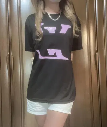 레어 LV 로고 반팔 티셔츠
