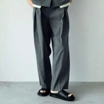 anuke / Tuck Twill Pants