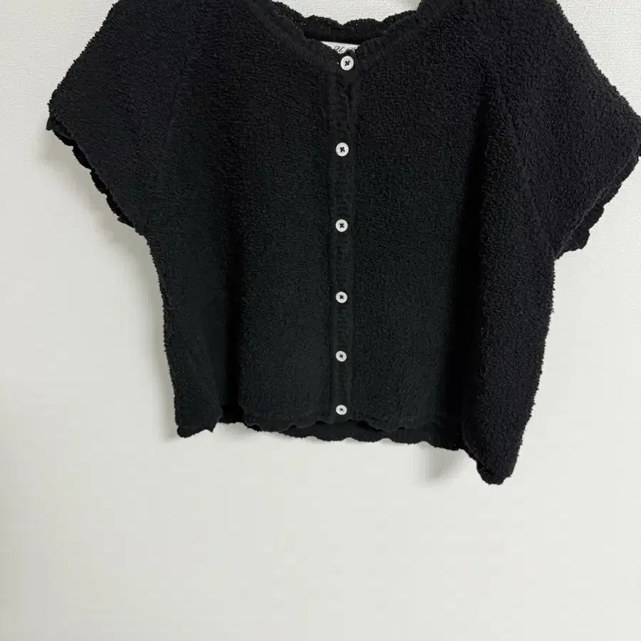 トップス Urbanic30 scallop cardigan free size Urbanic30 Scallop Cardigan on Bunjang Global Site.