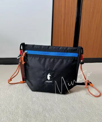 Cotopaxi 숄더백 Lisia 알파카 백 블랙 2L
