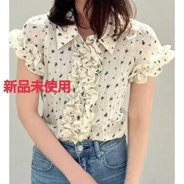 새상품 dazzlin 슈링크 플라워 프릴 셔츠