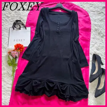 [새상품급] FOXEY NEW YORK 무릎 기장 원피스 블랙 40 니트