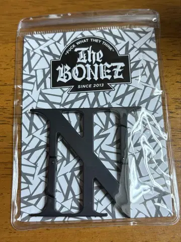 THE BONEZ N-logo shaped 카라비너