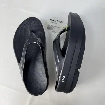 OOFOS OOmega 통굽 EU38 우포스 리커버리 샌들 익명 배송