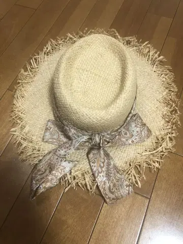 카시라 베이지 밀짚모자 리본 포함