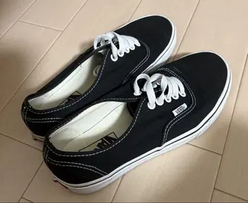 VANS 블랙 어센틱