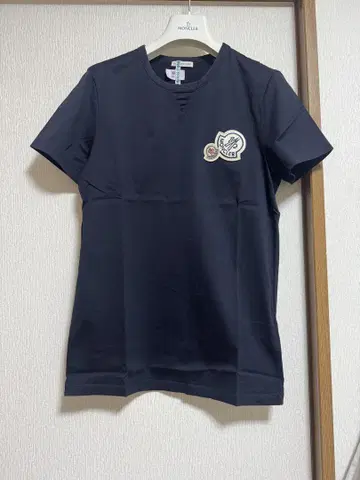 새상품급 MONCLER 더블 와펜 네이비 T셔츠