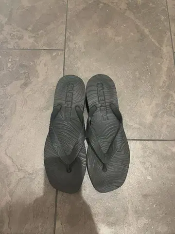 SLEEPERS 블랙 비치 샌들 40