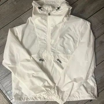 THE NORTH FACE 후드 부착 마운틴 파카