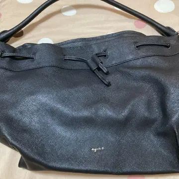 agnes b. 블랙 숄더백