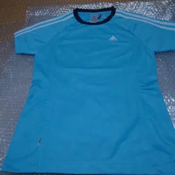 adidas 3 스트라이프 반팔 티셔츠 미사용품 S 사이즈