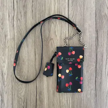 kate spade 체리 패턴 스마트폰 숄더백
