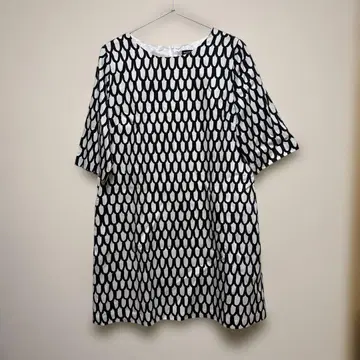 marimekko 올 패턴 원피스 무릎 기장 화이트 블랙 사이즈 42