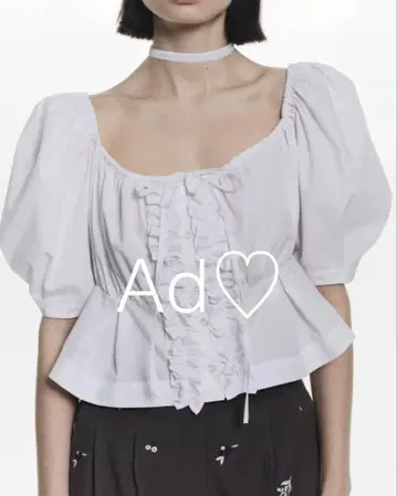 [미사용 새상품] Bibiy. CYNTHIA CROPPED BLOUSE