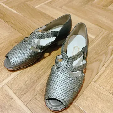 긴자 요시노야 메쉬 샌들 그레이 23.5cm 새상품급