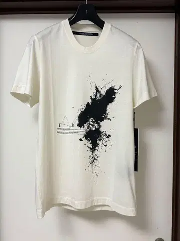 julius 프린트 티셔츠 OFF WHITE 1