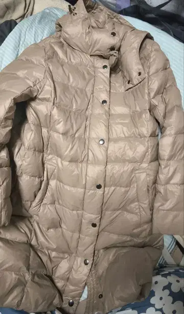 베이지 퀼팅 다운 자켓