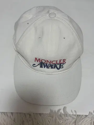 정품 MONCLER AWAKE 화이트 캡