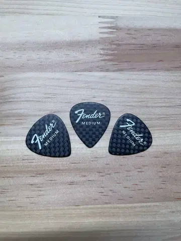 Fender Medium 피크 3개 세트