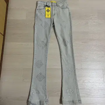 GUAPI 아쿠아 블루 아이콘 엠벨리쉬 데님
