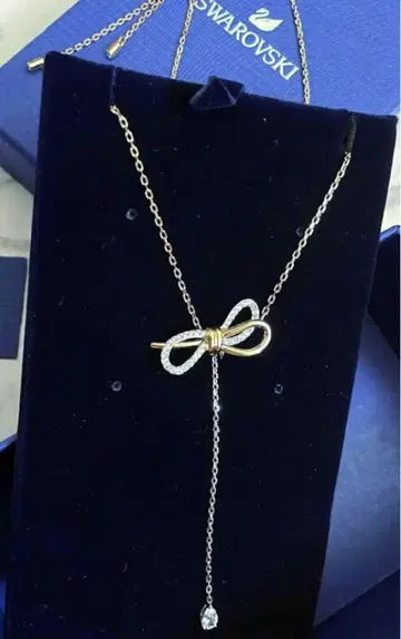 Swarovski Lifelong bow 목걸이 스와로브스키