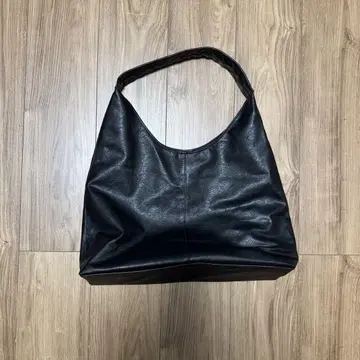 MEETMETMEET 인공 가죽 백 블랙 MUSINSA