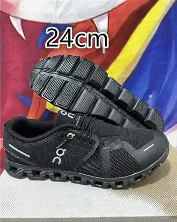 새상품 On Cloud 5 블랙 러닝화 24cm