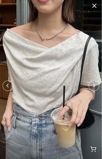 오프숄더 그레이 티셔츠 프리 사이즈