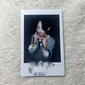 세이브 포인트 유키 폴라로이드 사인