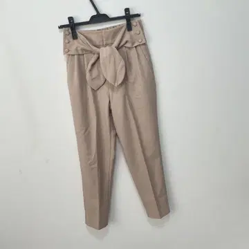 질 바이 질 스튜어트 토끼 귀 테이퍼드 팬츠