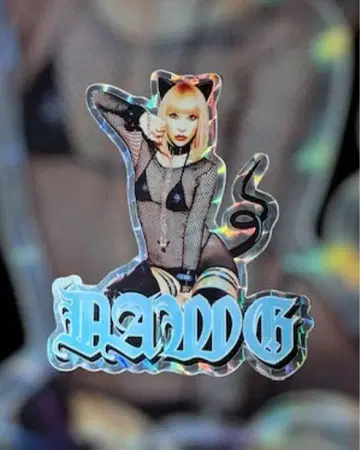 이즈마나 DAWG [ IZUMANA KIRA STICKER ]