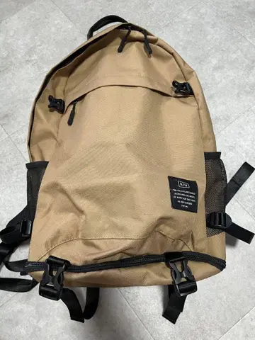 KiU 키우 600D 백팩 22L 카멜 K111-925