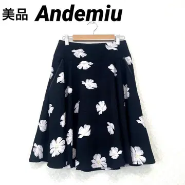미품 [Andemiu] 꽃무늬 플레어 스커트 M 블랙 안감 부착