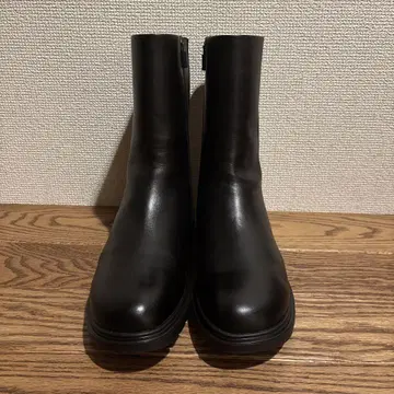 핏핏 사이드 지퍼 컴뱃 부츠 24 블랙