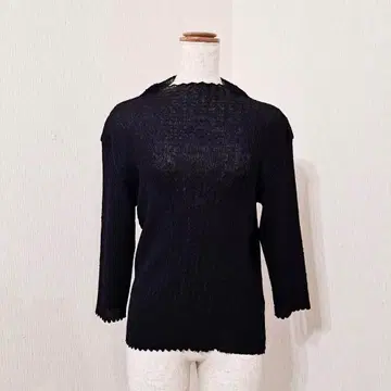 LAPINE BLANCHE 플리츠풍 블랙 상의 M 경량 신축 7부 소매