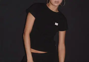[MIYU IKEDA x ALEXIA STAM] LOGO T 블랙