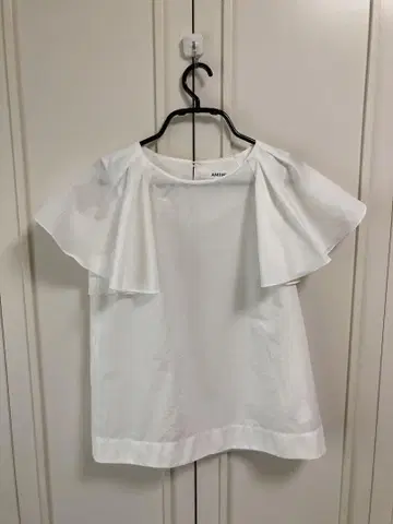 BannerBarrett 프릴 블라우스