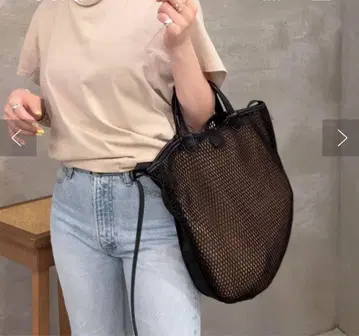 이에파피요네 메쉬 라이트 숄더백
