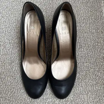 EIZO 블랙 가죽 펌프스 24.5cm