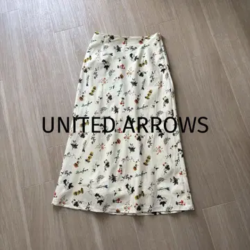 UNITED ARROWS 보태니컬 세미 플레어 스커트